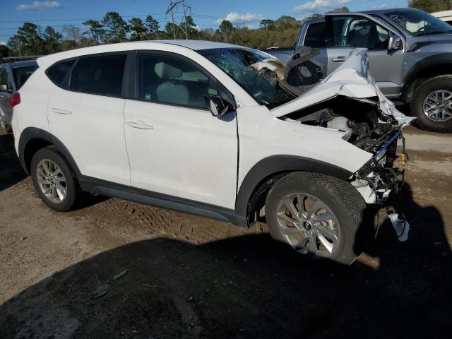 KM8J23A47HU584589 - 2017 HYUNDAI TUCSON SE WHITE photo 4