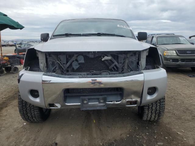 1N6AA07D09N318658 - 2009 NISSAN TITAN XE SILVER photo 5