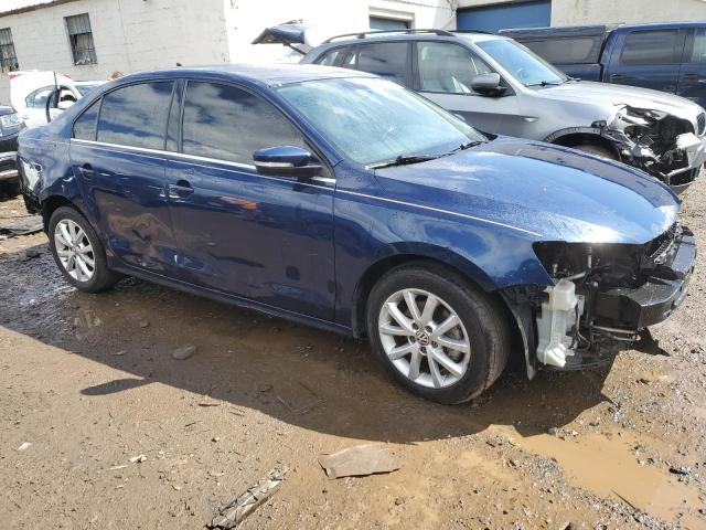 3VWD17AJ7EM398436 - 2014 VOLKSWAGEN JETTA SE BLUE photo 4