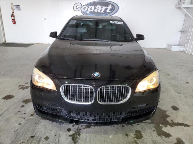 WBAKB8C52BCY66323 - 2011 BMW 750 LI Czarny zdjęcie 5