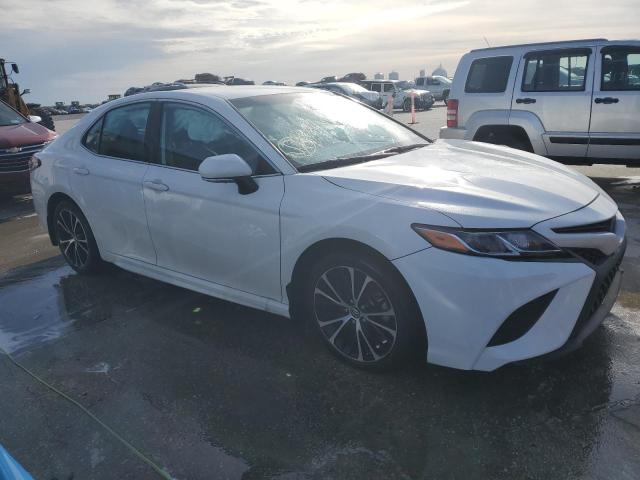 4T1B11HK1KU203715 - 2019 TOYOTA CAMRY L WHITE photo 4