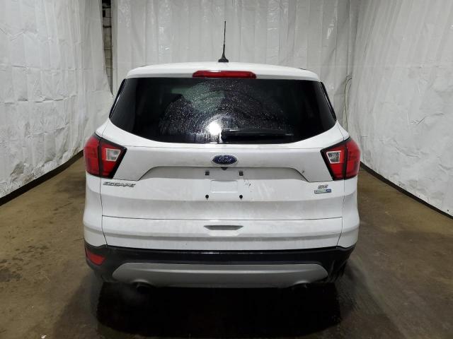 1FMCU9GD1KUB82183 - 2019 FORD ESCAPE SE WHITE photo 6