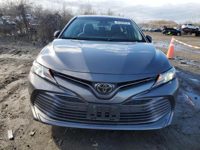 4T1B11HK5KU824536 - 2019 TOYOTA CAMRY L GRAY photo 5