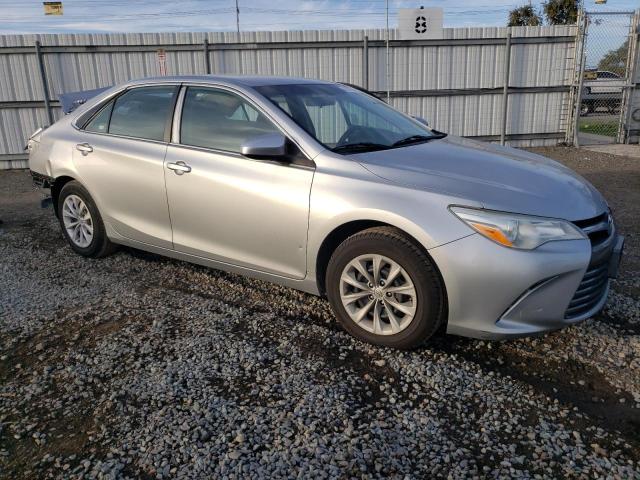 4T4BF1FK7FR480224 - 2015 TOYOTA CAMRY LE SILVER photo 4