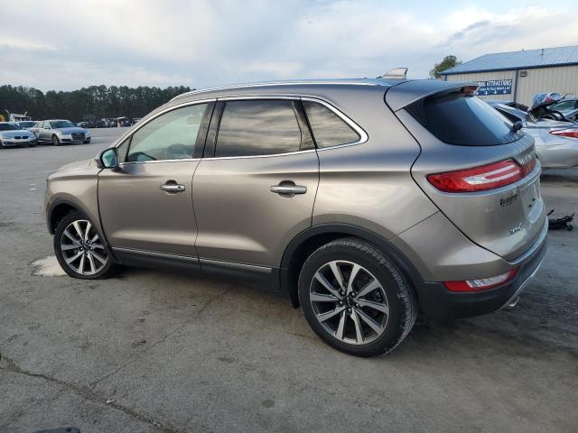 5LMCJ3C95KUL11997 - 2019 LINCOLN MKC RESERVE GRAY photo 2