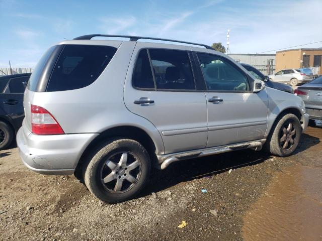 4JGAB75E13A390841 - 2003 MERCEDES-BENZ ML 500 SILVER photo 3