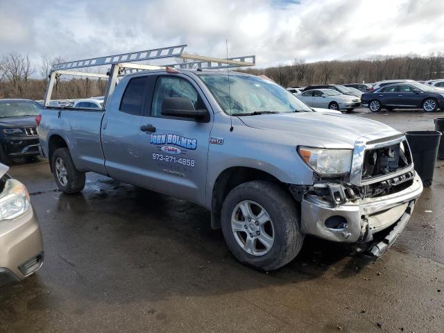 5TFCY5F19CX013456 - 2012 TOYOTA TUNDRA DOUBLE CAB SR5 SILVER photo 4