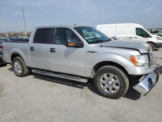 1FTFW1CFXEFB25901 - 2014 FORD F150 SUPERCREW SILVER photo 4