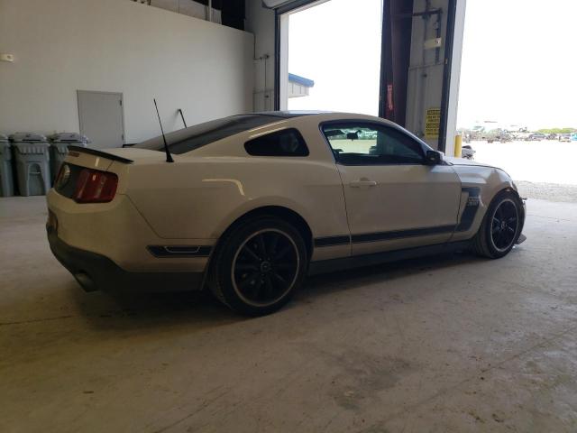 1ZVBP8CU1C5247291 - 2012 FORD MUSTANG BOSS 302 WHITE photo 3