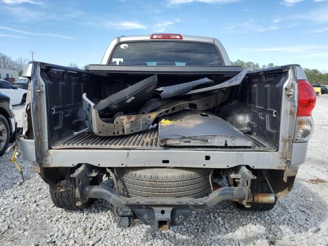 5TBEV54138S474369 - 2008 TOYOTA TUNDRA CREWMAX SILVER photo 6