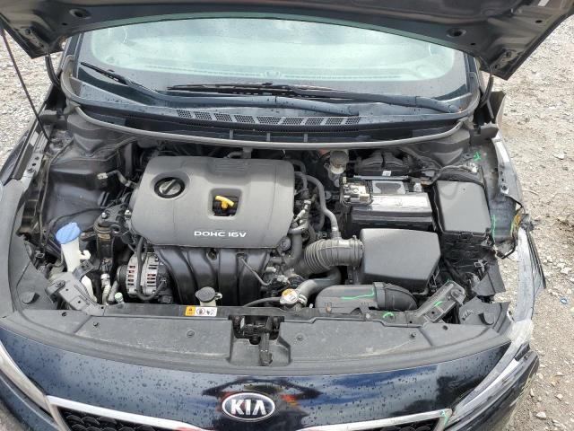 3KPFK4A72HE081240 - 2017 KIA FORTE LX BLACK photo 11