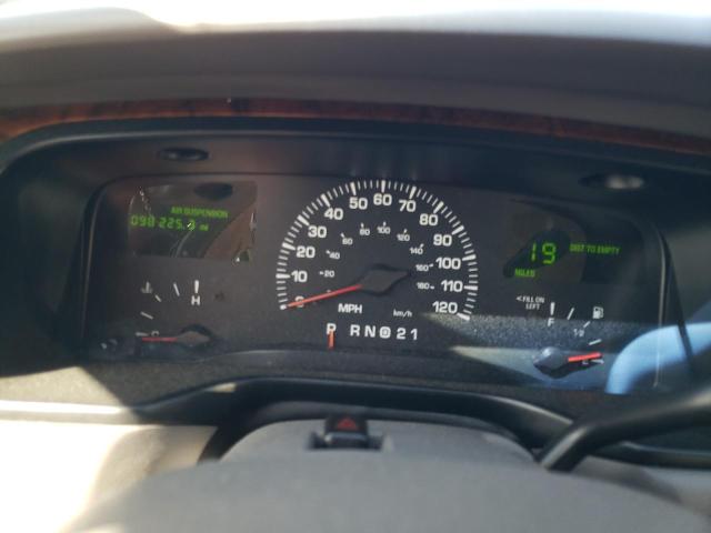 1LNHM81W9YY787368 - 2000 LINCOLN TOWN CAR EXECUTIVE SILVER photo 9