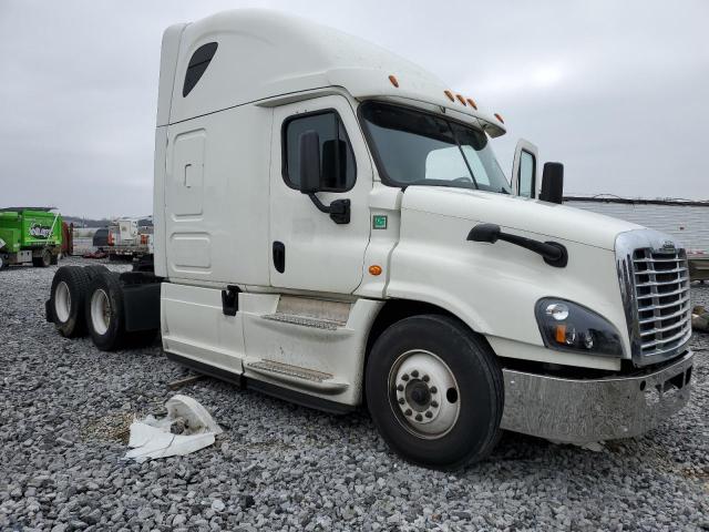 3AKJGLDR8JSJS1530 - 2018 FREIGHTLINER CASCADIA 1 WHITE photo 1