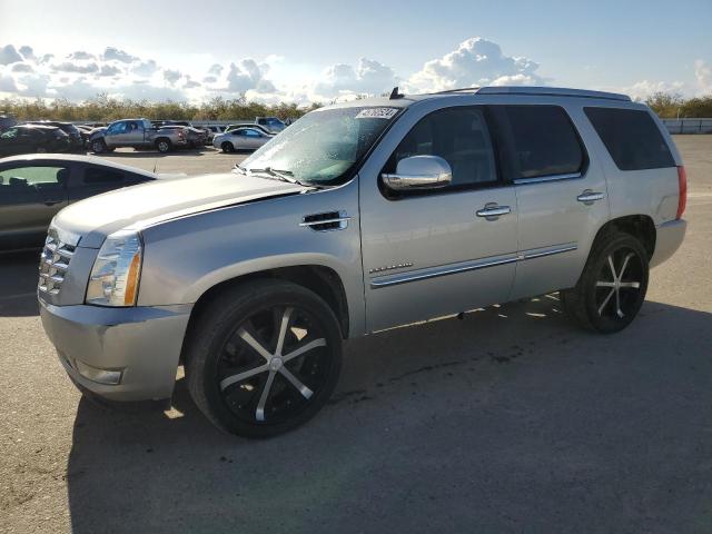 1GYUKCEF0AR286160 - 2010 CADILLAC ESCALADE PREMIUM SILVER photo 1