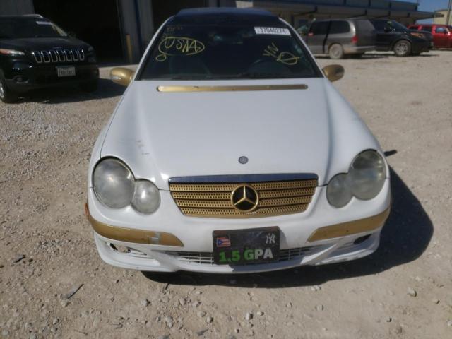 WDBRN64J75A647655 - 2005 MERCEDES-BENZ C 320 SPORT COUPE WHITE photo 5