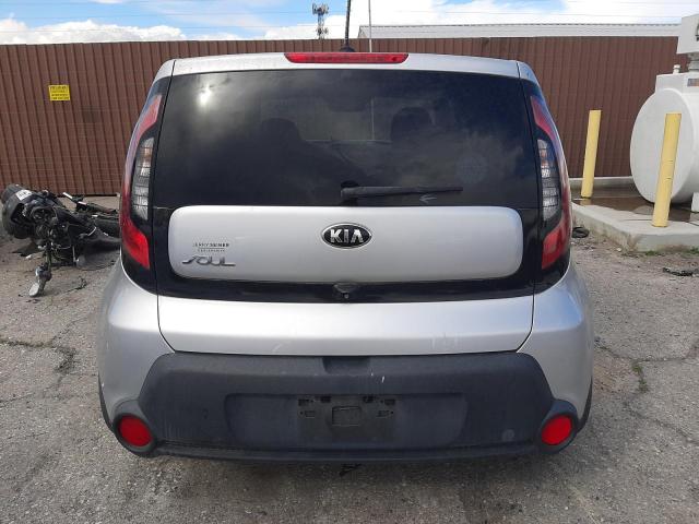 KNDJP3A55F7754748 - 2015 KIA SOUL + SILVER photo 6