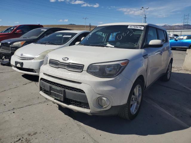 KNDJP3A52K7000247 - 2019 KIA SOUL + WHITE photo 1