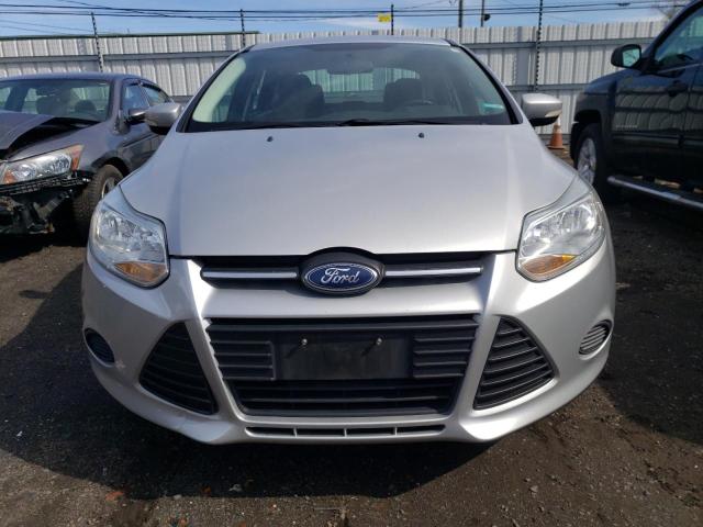 1FADP3F28EL125489 - 2014 FORD FOCUS SE SILVER photo 5