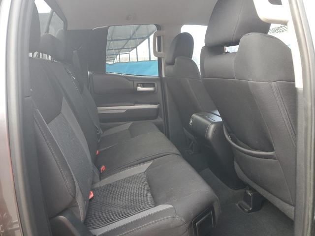 5TFRY5F12GX204930 - 2016 TOYOTA TUNDRA DOUBLE CAB SR/SR5 GRAY photo 10