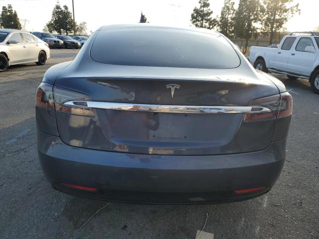 5YJSA1E22HF230223 - 2017 TESLA MODEL S 灰色 照片 6
