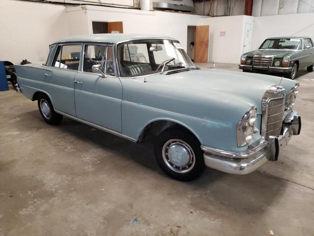 102194 - 1964 MERCEDES-BENZ 220 S BLUE photo 4