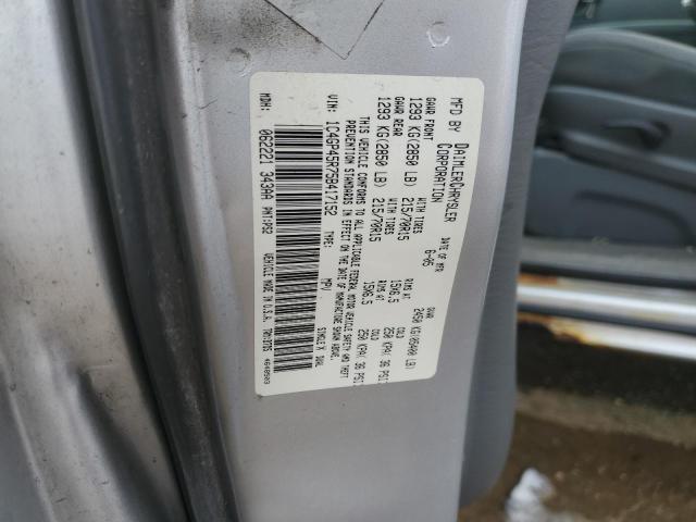 1C4GP45R75B417152 - 2005 CHRYSLER TOWN & COU ვერცხლისფერი ფოტო 13