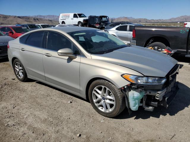 3FA6P0HD2FR183798 - 2015 FORD FUSION SE GOLD photo 4