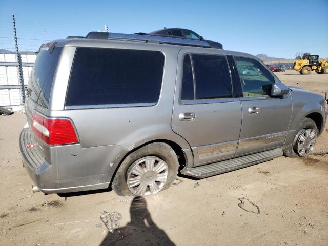 5LMFU28568LJ21872 - 2008 LINCOLN NAVIGATOR ვერცხლისფერი ფოტო 3