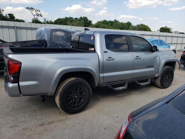 3TMAZ5CNXNM187010 - 2022 TOYOTA TACOMA DOUBLE CAB SILVER photo 3