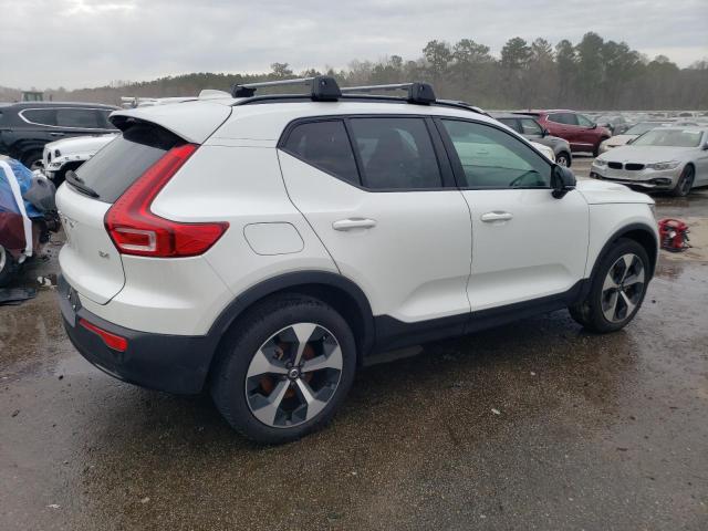 YV4K92HW5P2044221 - 2023 VOLVO XC40 PLUS WHITE photo 3