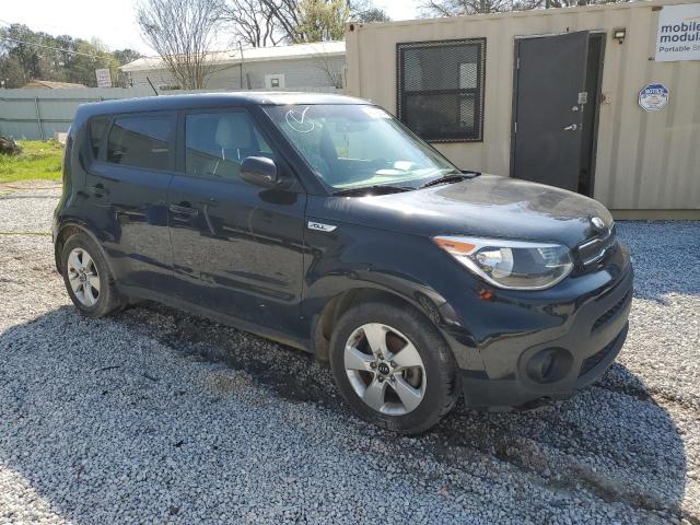 KNDJN2A22J7624800 - 2018 KIA SOUL BLACK photo 4