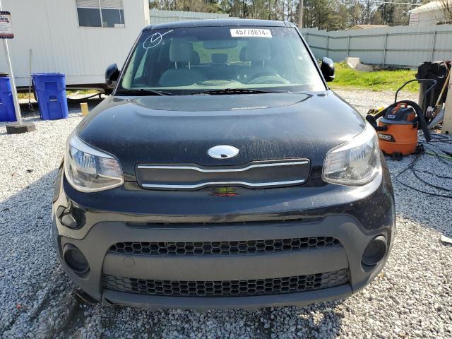 KNDJN2A22J7624800 - 2018 KIA SOUL BLACK photo 5