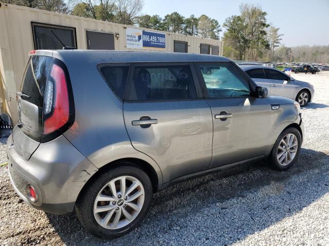 KNDJP3A57H7477748 - 2017 KIA SOUL + GRAY photo 3