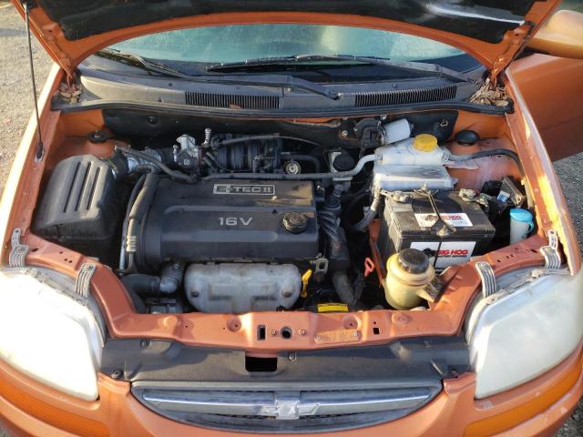 KL1TD62675B458496 - 2005 CHEVROLET AVEO BASE ORANGE photo 11