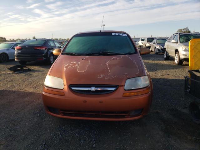 KL1TD62675B458496 - 2005 CHEVROLET AVEO BASE ORANGE photo 5