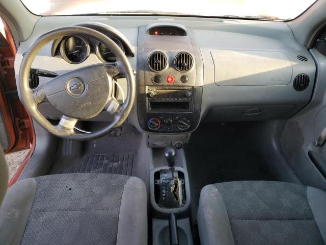 KL1TD62675B458496 - 2005 CHEVROLET AVEO BASE ORANGE photo 8