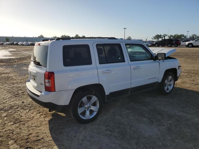 1C4NJPFAXED650353 - 2014 JEEP PATRIOT LATITUDE WHITE photo 3