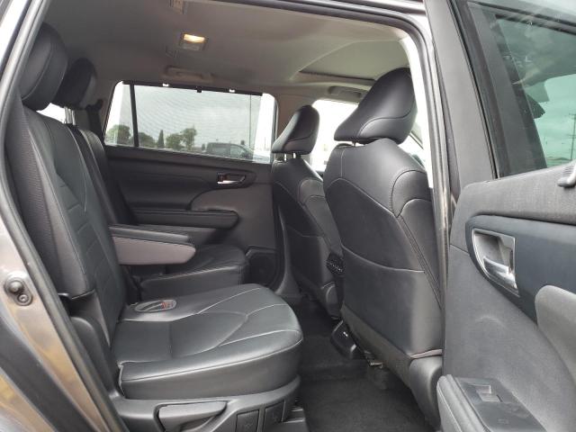 5TDGZRAH9MS520357 - 2021 TOYOTA HIGHLANDER XLE GRAY photo 11
