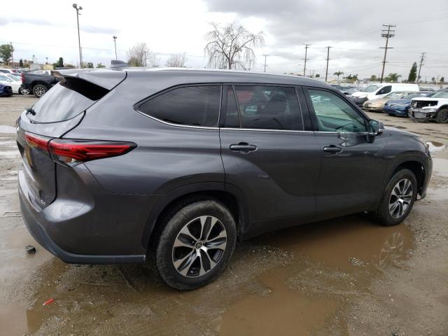 5TDGZRAH9MS520357 - 2021 TOYOTA HIGHLANDER XLE GRAY photo 3