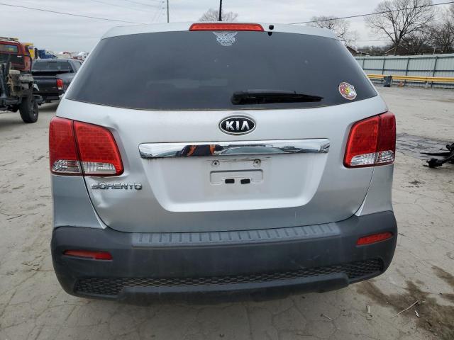 5XYKT4A13CG233125 - 2012 KIA SORENTO BASE SILVER photo 6