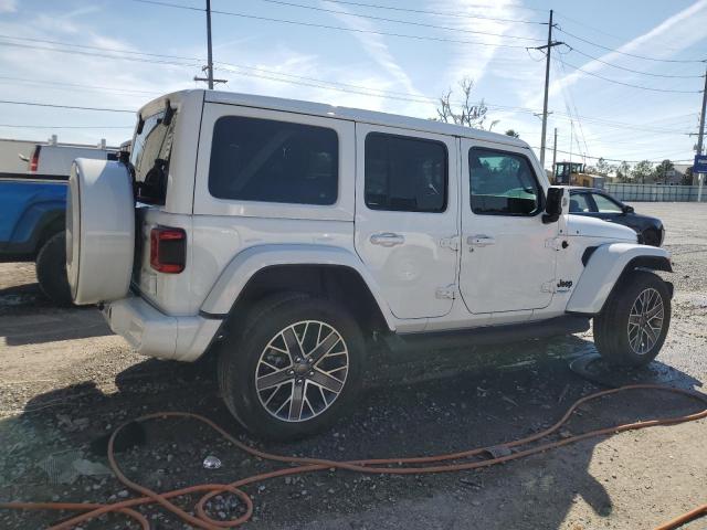 1C4JJXP63NW220628 - 2022 JEEP WRANGLER U SAHARA 4XE WHITE photo 3