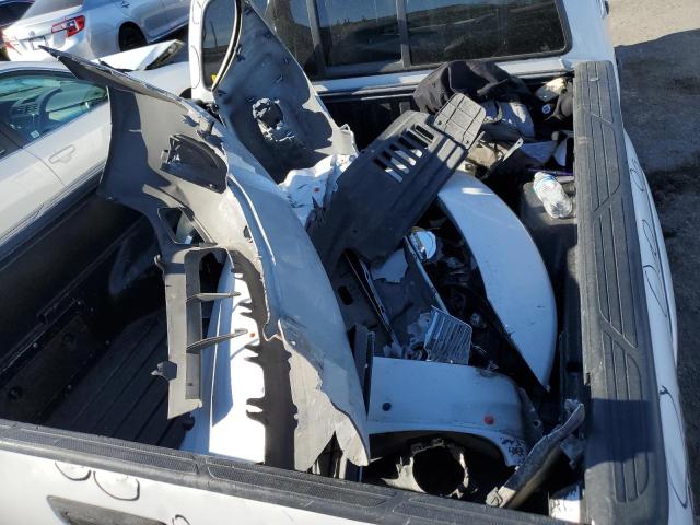 3TMJU4GN7CM134569 - 2012 TOYOTA TACOMA DOUBLE CAB PRERUNNER WHITE photo 12