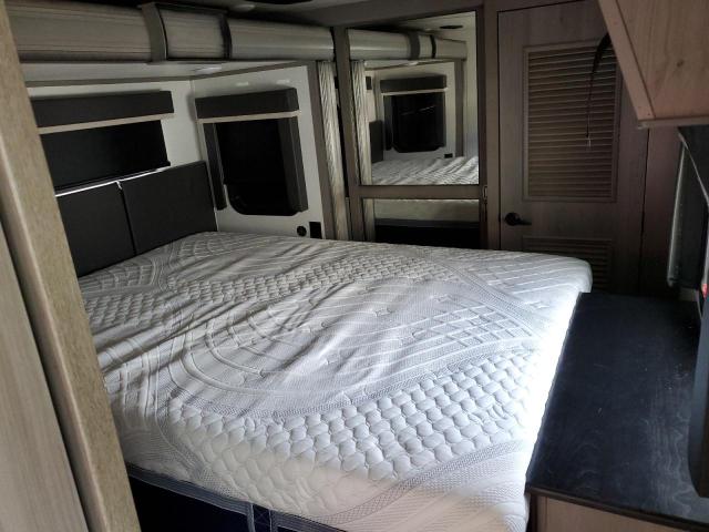 4YDF32323M4702593 - 2021 KEYSTONE MONTANA WHITE photo 5