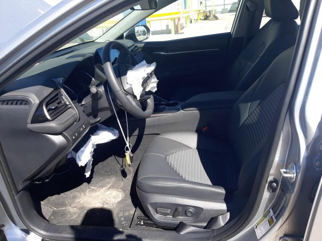 4T1G11AK5PU728591 - 2023 TOYOTA CAMRY SE NIGHT SHADE SILVER photo 7