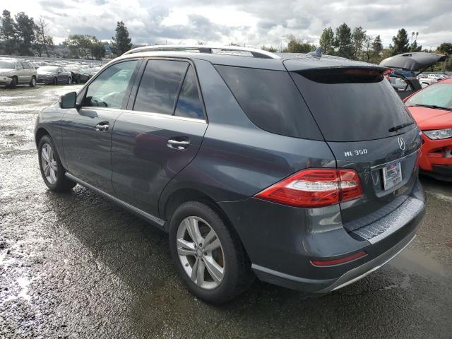 4JGDA5HB3DA162072 - 2013 MERCEDES-BENZ ML 350 4MATIC GRAY photo 2