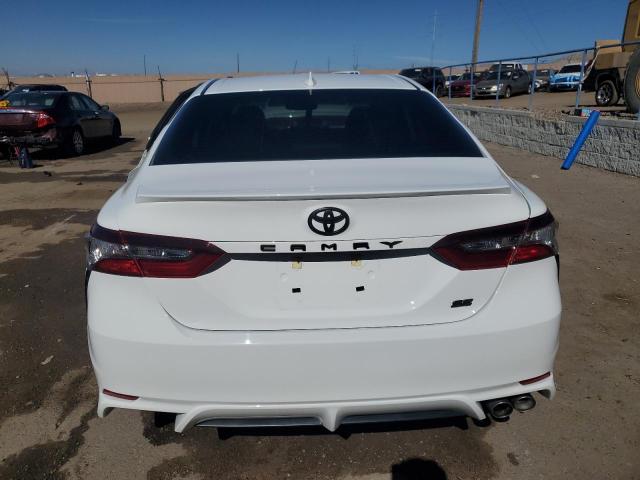 4T1S11AK8PU163618 - 2023 TOYOTA CAMRY SE NIGHT SHADE WHITE photo 6