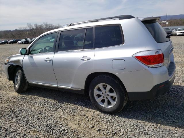 5TDBK3EH5DS202628 - 2013 TOYOTA HIGHLANDER BASE SILVER photo 2