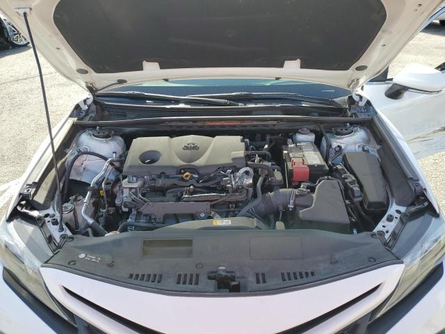 4T1T11AKXPU725507 - 2023 TOYOTA CAMRY SE NIGHT SHADE WHITE photo 11