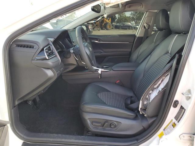 4T1T11AKXPU725507 - 2023 TOYOTA CAMRY SE NIGHT SHADE WHITE photo 7