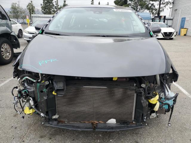 JTDKARFP4J3098254 - 2018 TOYOTA PRIUS PRIM ნაცრისფერი ფოტო 5